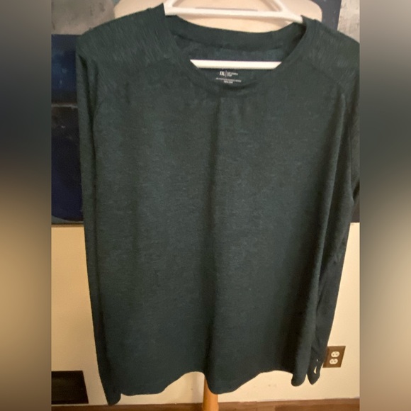 Bundle of 3 Member's Mark tees - Picture 11 of 16